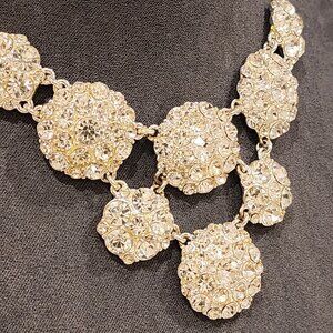 Excellent!! Silver-Toned|Triangle Bib Draped|Crystal| Necklace